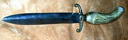 Modern fantasy dagger